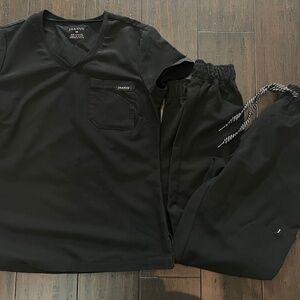 Black Jaanuu Scrubs